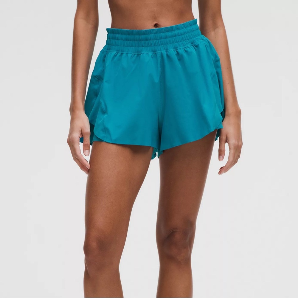 Lululemon Hawaiian blue shake it out shorts 🌺